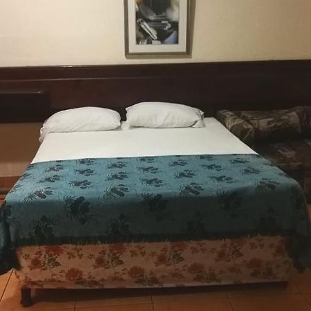 Carnetta'S House Hotel Maraval Екстериор снимка