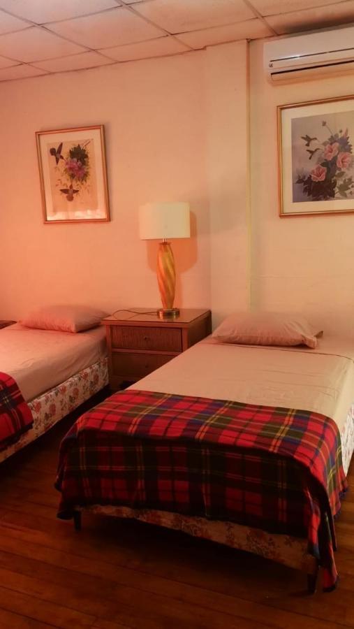 Carnetta'S House Hotel Maraval Екстериор снимка